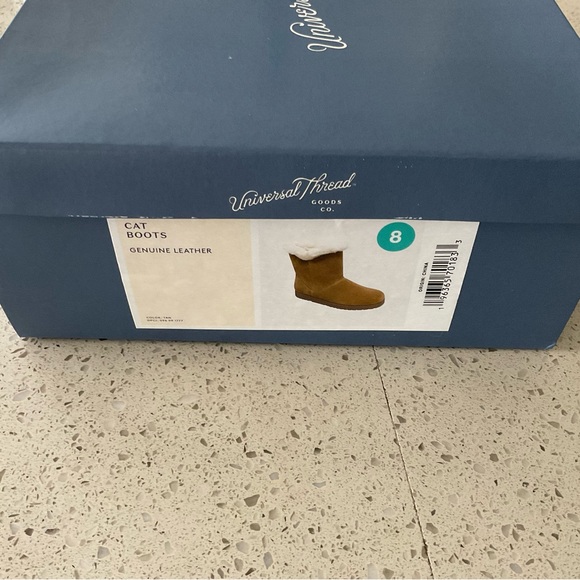 Universal Threads - Cat Boots - Genuine Leather - Size 8 - Picture 7 of 9